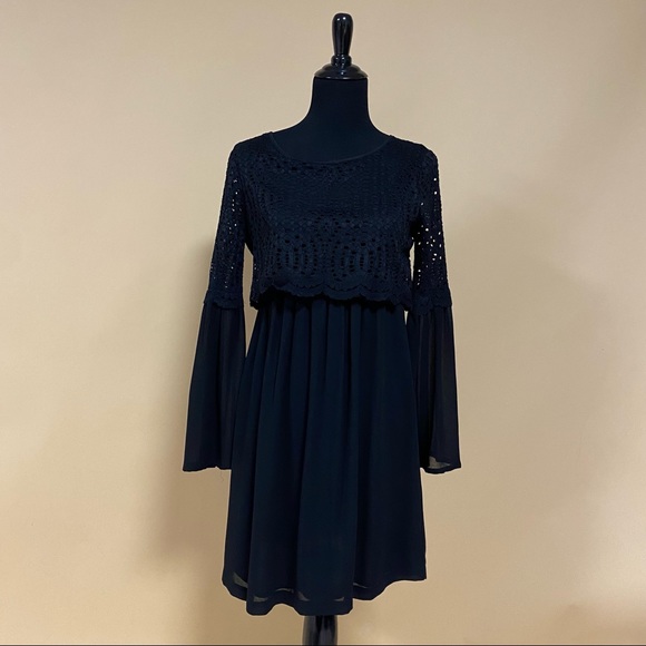 Max Studio Black Crocheted Popover Short Casual Dress Flowy Long Sleeves XS - Picture 3 of 10